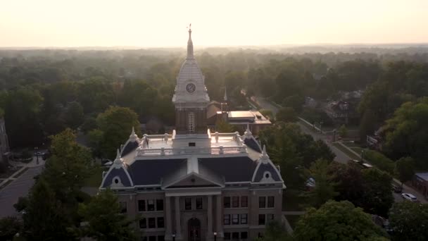 Mason Michigan Aerial Sąd Wieża Zegarowa Ujawnić — Wideo stockowe