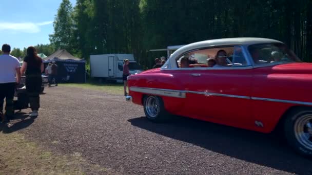 Bemutatása American Old Cars Spectators Egy Klasszikus Autó Esemény Svédországban — Stock videók