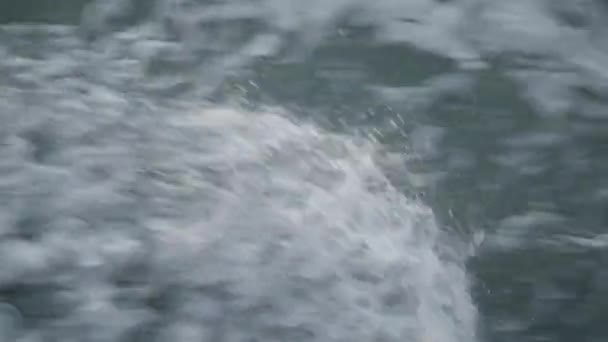 Spritzende Wellen Aus Dem Heck Eines Fahrenden Schiffes Ozean Spurensuche — Stockvideo