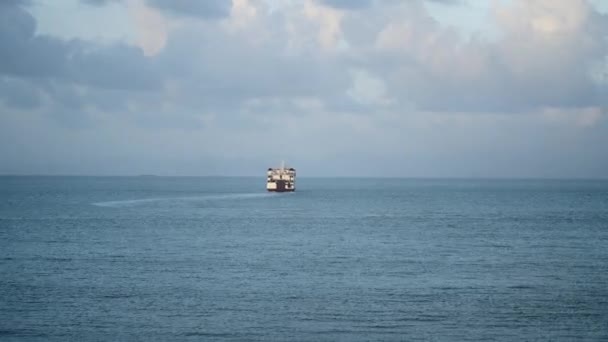 Ferry Sailing Mar Pha Ngan Island Tailândia Tiro Largo — Vídeo de Stock