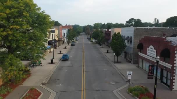 Aérea Leslie Michigan Main Street Baja Alta Revelar — Vídeo de stock