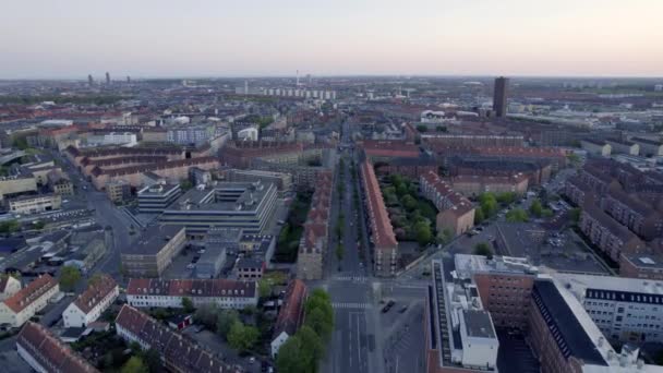 Drone Repül Végig Csendes Úton Koppenhágában Tavaszi Este Dánia Prt — Stock videók
