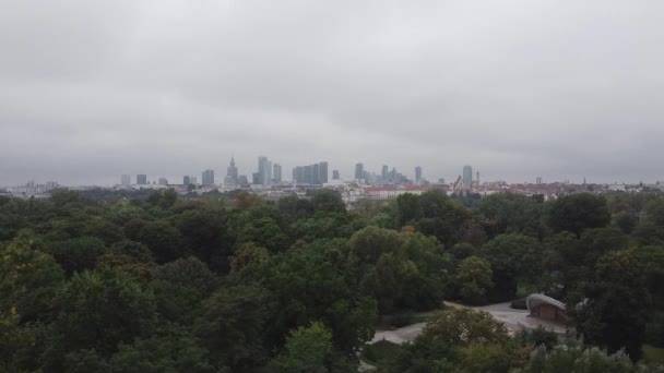 Imágenes Aéreas Aviones Tripulados Del Horizonte Ciudad Warsaw Bosque Parque — Vídeo de stock