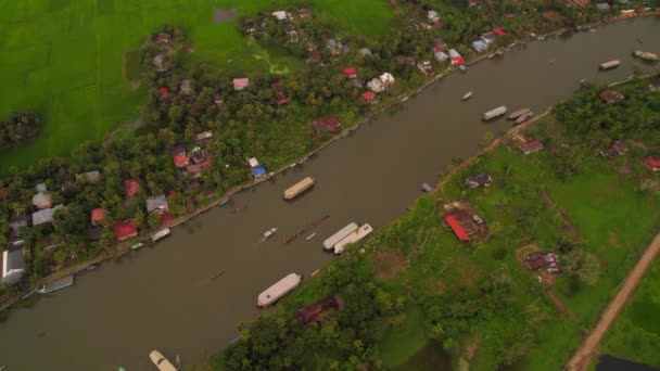 Aerial View Several Boats Cruising Tropical River Kumarakom Kerala — Stock Video