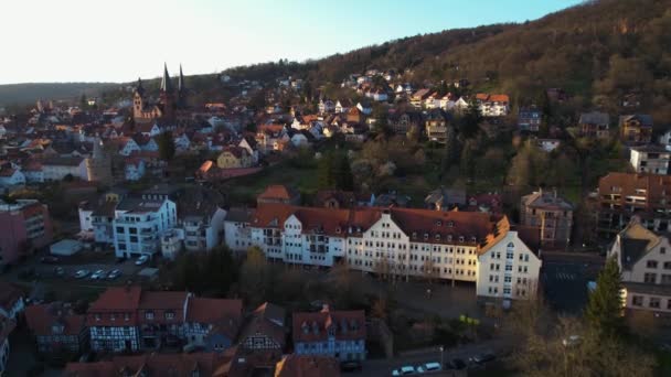 Luchtfoto Het Stadsgezicht Van Gelnhausen Zonnige Avond Hessen Duitsland — Stockvideo