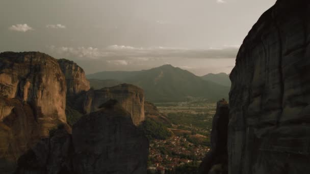 Epic Aerial Rock Formations Meteora Greece Sunset Unesco Site — Vídeo de stock