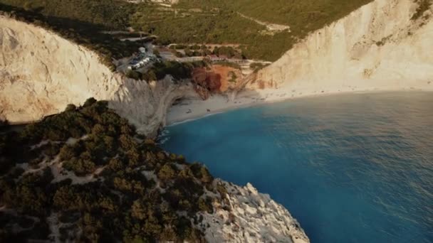 Scogliere Panoramiche Intorno Alla Spiaggia Esotica Porto Katsiki Lefkada Grecia — Video Stock