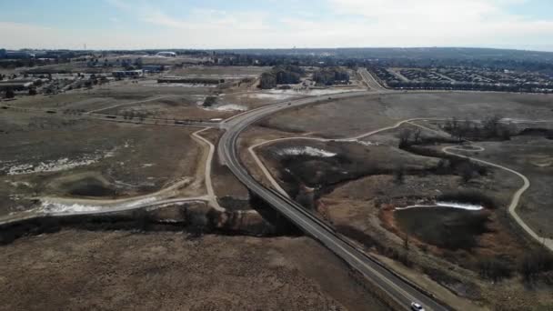 Automobili Che Guidano Strada Aperta Autunno Giorno Colorado Aereo Drone — Video Stock