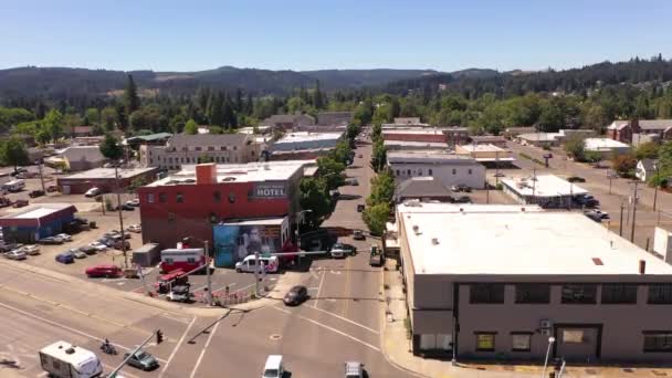 Vista Aérea Del Dron Cottage Grove Oregon Imagen Estática Intersección — Vídeo de stock