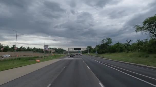 Pov Lkw Fährt Auf Der Autobahn Aber Autos Überholen Den — Stockvideo