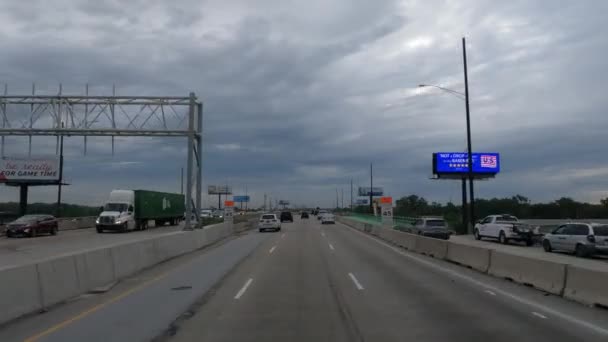 Rápido Pov Dirigindo Direção Tempestade Nublada Chicago — Vídeo de Stock