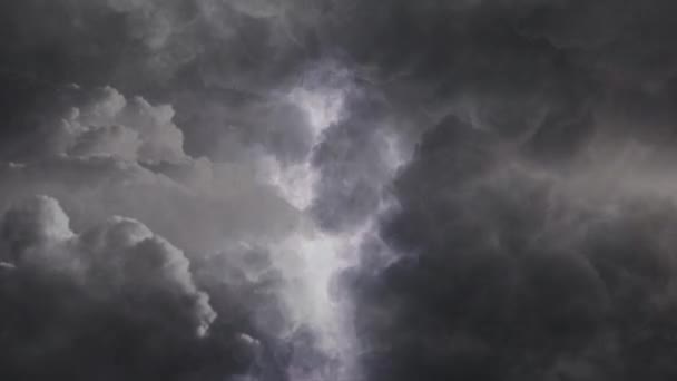 Vista Spesse Nuvole Nel Cielo Buio Temporale — Video Stock