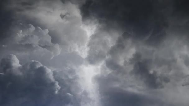 Blick Auf Blitze Und Dunkle Wolken Dunklen Himmel — Stockvideo