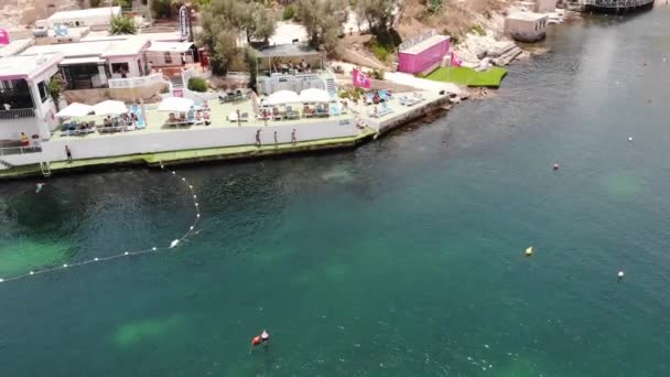 2021年7月1日马耳他圣乔治湾 从空中俯瞰高层建筑工地 Ef教育第一海滩派对的前景 — 图库视频影像