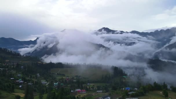 Drone Tiro Vale Nebuloso Sainj Himachal Pradesh Perto Manali Kasol — Vídeo de Stock