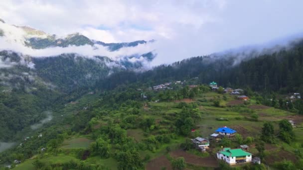 Drone Tiro Vale Nebuloso Sainj Himachal Pradesh Perto Manali Kasol — Vídeo de Stock