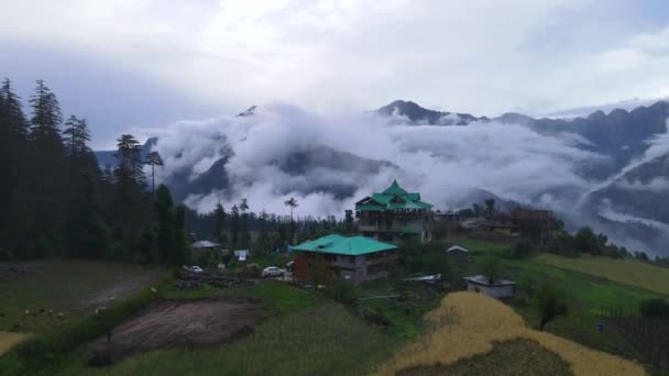 Drone Tiro Vale Nebuloso Sainj Himachal Pradesh Perto Manali Kasol — Vídeo de Stock