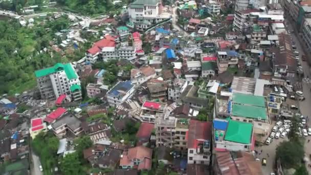Luftaufnahme Zeigt Die Stadt Kohima Mit Kirche Und Häusern — Stockvideo