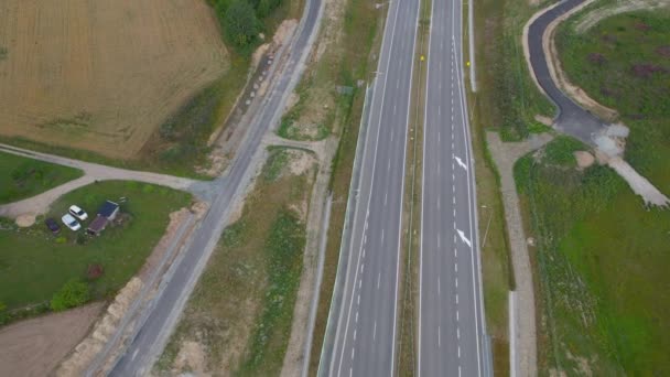 Vue Aérienne Volant Dessus Des Voies Autoroute Transport Vides Dans — Video