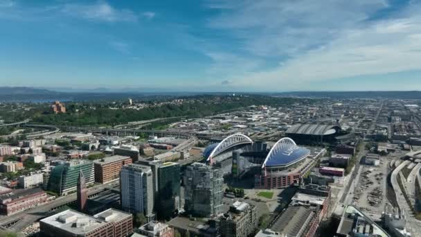 Flygfoto Över Seattle Stadion Distrikt Solig Sommardag — Stockvideo