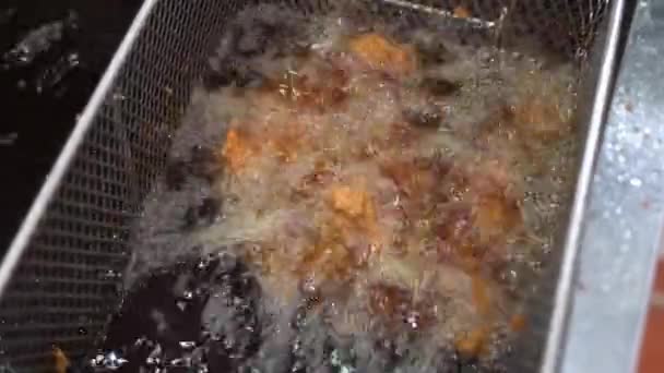 Heerlijk Knapperig Knapperig Japanse Karaage Kip Koreaanse Gebakken Kip Koken — Stockvideo