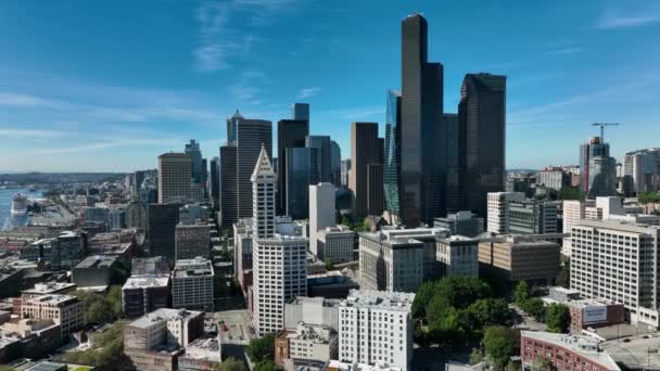 Vzestupný Letecký Pohled Filmový Panorama Seattlu Jasného Slunečného Dne — Stock video