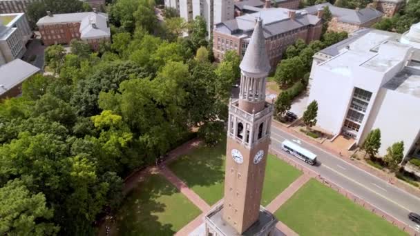 Moorehead Patterson Çan Kulesi Amcası Chapel Hill Kampüsünde — Stok video