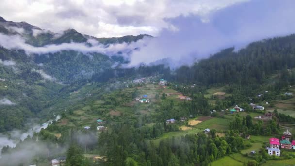 Manali Kasol Yakınlarındaki Himachal Pradesh Bulutlu Bir Sainj Vadisi Nin — Stok video