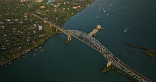 Panama City Aerial V50 Vista Panoramica Degli Uccelli Cinematografici Cavalcavia — Video Stock
