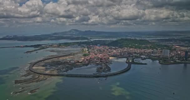 Panama City Aerial V107 Panning View Capturing Beautiful Coastal Beltway — Stock video