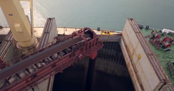 Sabuk Conveyor Dengan Batubara Pelabuhan Paradip Odisha India Serangan Drone — Stok Video