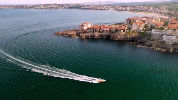 保加利亚黑海Sozopol新城镇湾地区的快艇 — 图库视频影像