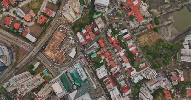 巴拿马城空中V13垂直向下俯瞰飞越市中心的庞塔 帕蒂拉和帕蒂卡社区 飞向捕获海滨塔的海礁岛 与Mavic Cine一起被枪杀 2022年3月 — 图库视频影像