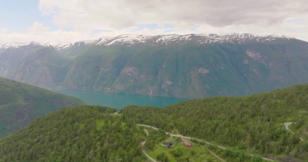Vista Pittoresca Dal Punto Vista Stegastien Aurlandsfjord Con Acque Turchesi — Video Stock