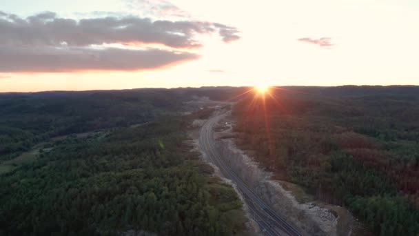 Autopista Sin Coches Atardecer — Vídeos de Stock