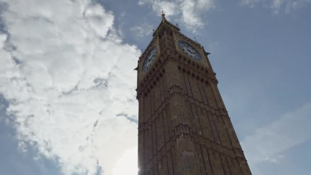 Captura Ángulo Bajo Torre Elizabeth Con Big Ben Contra Cielo — Vídeos de Stock