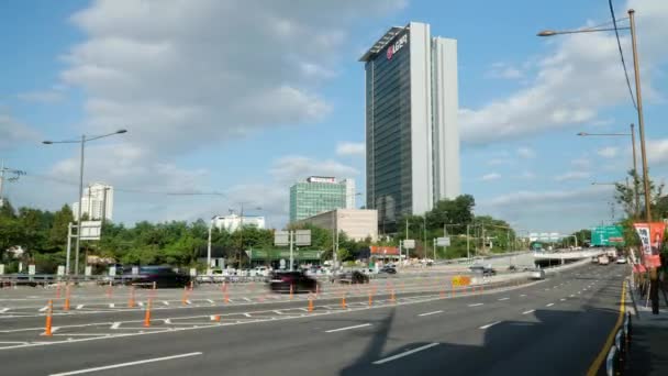 Seocho Research Development Campus Building Cloudy Day 양자에데로 자동차의 — 비디오