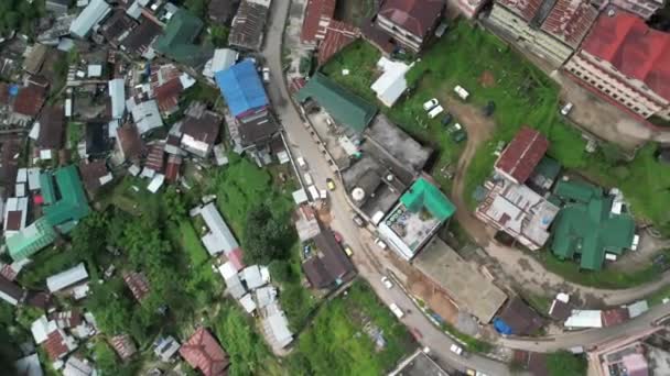 Seguindo Carros Indian Hill Station Road — Vídeo de Stock