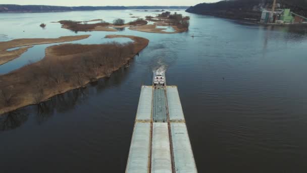 Approche Lansing Iowa Remorqueur Poussant Des Barges Vers Nord Sur — Video