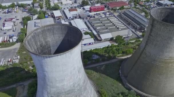Volo Del Drone Sopra Torri Raffreddamento Tiraggio Naturale Heidelberg Cement — Video Stock