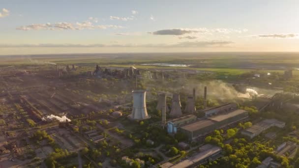 Hiperlapso Circulação Aérea Uma Fábrica Aço Que Emite Vapores Pôr — Vídeo de Stock