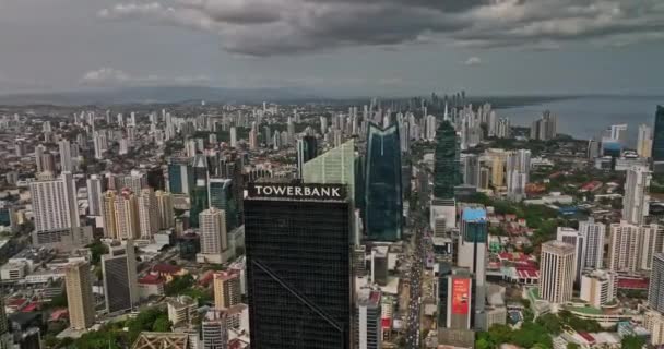 Аэропорт Панамы V19 Пролетает Над Центром Города Захватывая Городской Пейзаж — стоковое видео