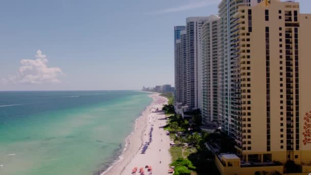 Luchtfoto Sunny Isles Beach Skyline Sunny Isles Florida Drone Rise — Stockvideo