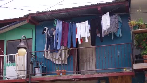 Povera Casa Con Vestiti Disposti Nicaragua San Juan Del Sur — Video Stock