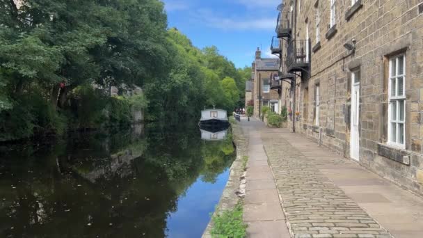 Barcos Del Canal Barcazas Barco Largo Estrecho Tramo Pintoresco Canal — Vídeo de stock