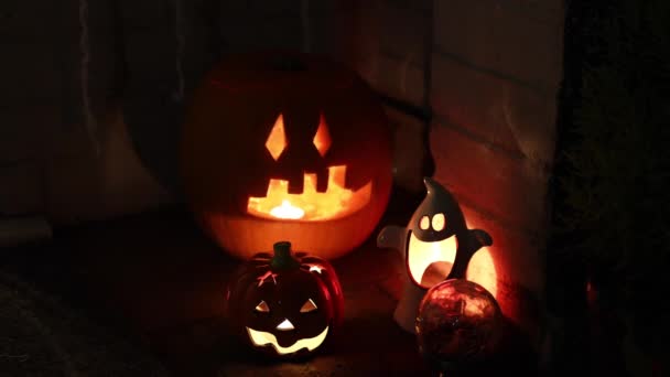Kerze Brennt Inneren Des Halloween Kürbisses Dekoration Der Nacht — Stockvideo