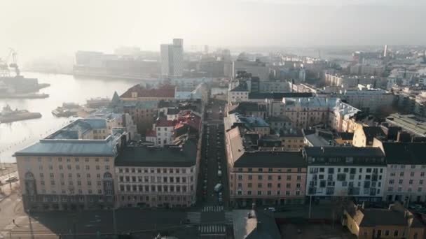 Riprese Aeree Del Cantiere Navale Urbano Helsinki Finlandia Giorno Nebbia — Video Stock
