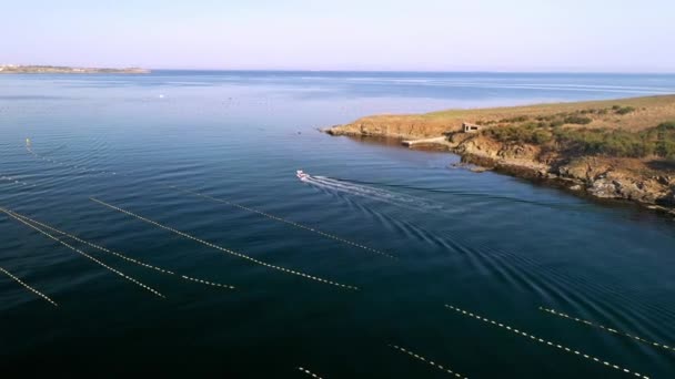 Båt Fortkörning Förbi Fiskenät Svarta Havskusten Sozopol Towrds Burgas — Stockvideo