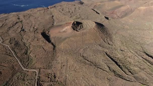 Fantástico Plano Aéreo Volando Sobre Volcán Cerca Del Roque Salmor — Vídeos de Stock