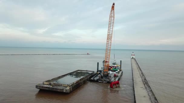 Operação Dragagem Kewaunee Harbor Lago Michigan Kewaunee Wisconsin — Vídeo de Stock